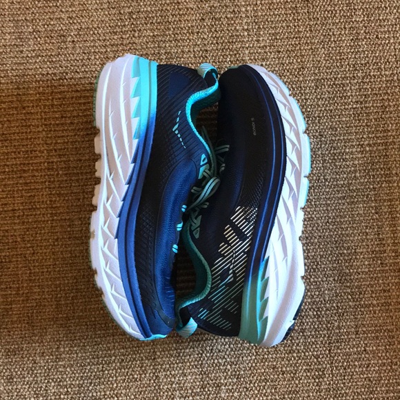 Hoka One One Shoes - Hoka Bondi 5. Medieval Blue/Radiance Blue